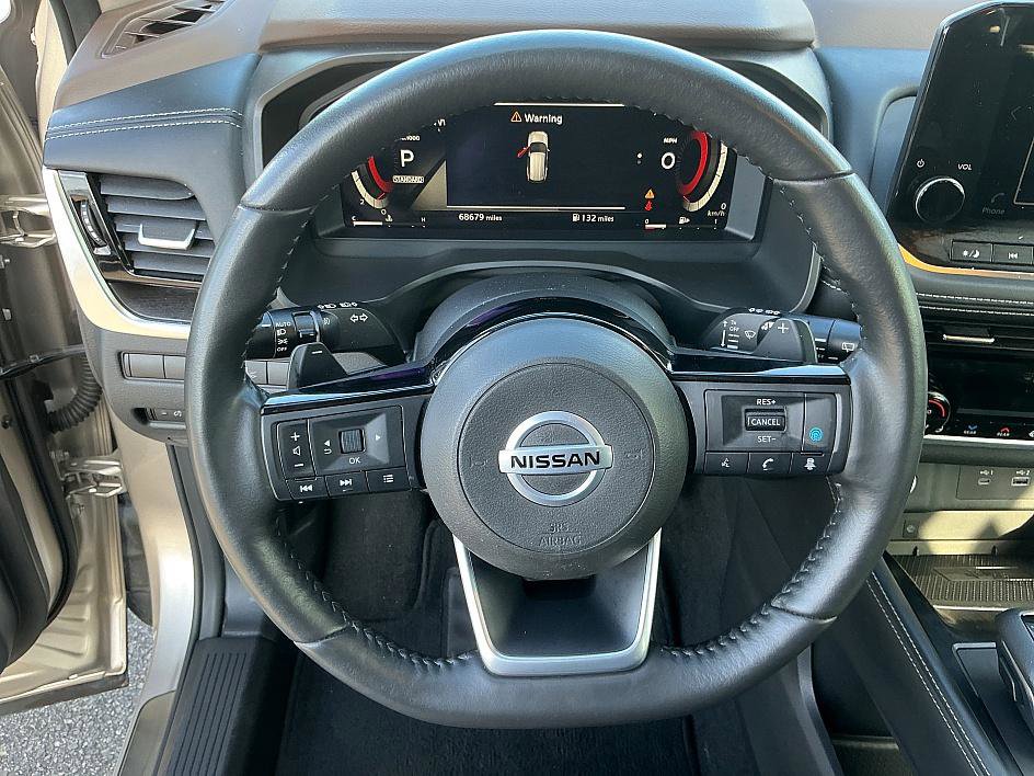 Certified 2021 Nissan Rogue Platinum image 14