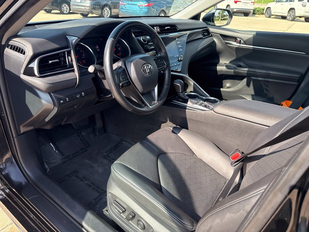 Used 2019 Toyota Camry XSE FWD image 8