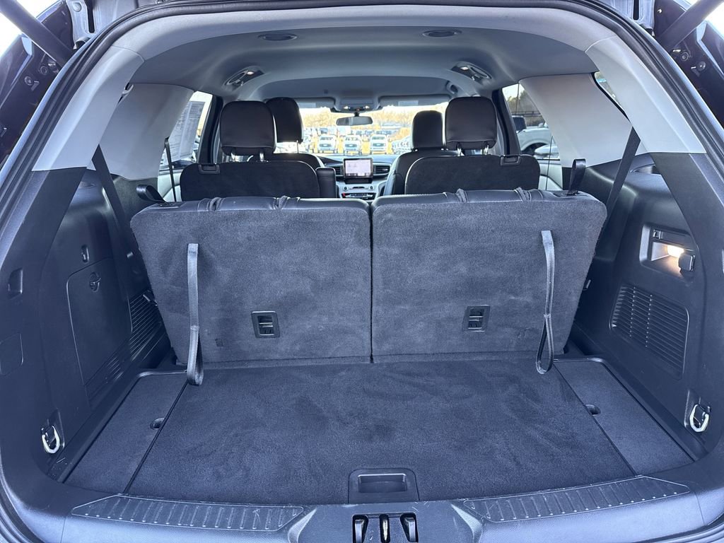 Used 2023 Ford Explorer XLT w/ Equipment Group 202A image 21