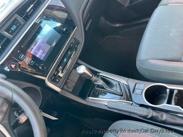Used 2018 Toyota Corolla LE FWD image 30