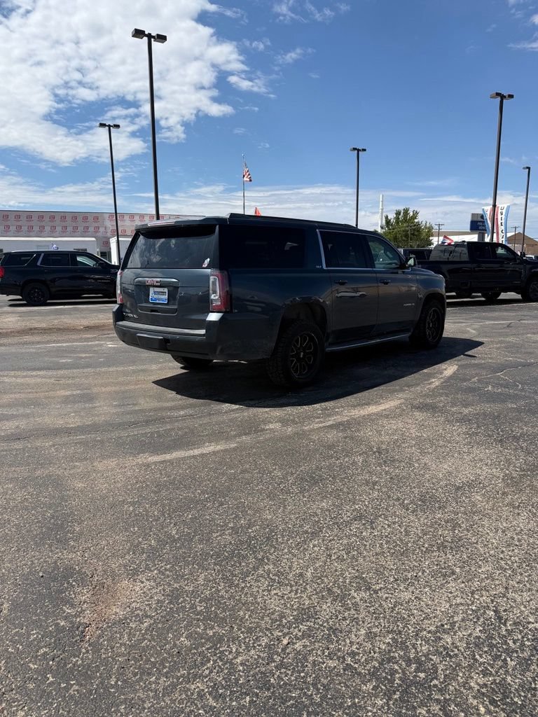Used 2020 GMC Yukon XL SLT RWD image 4