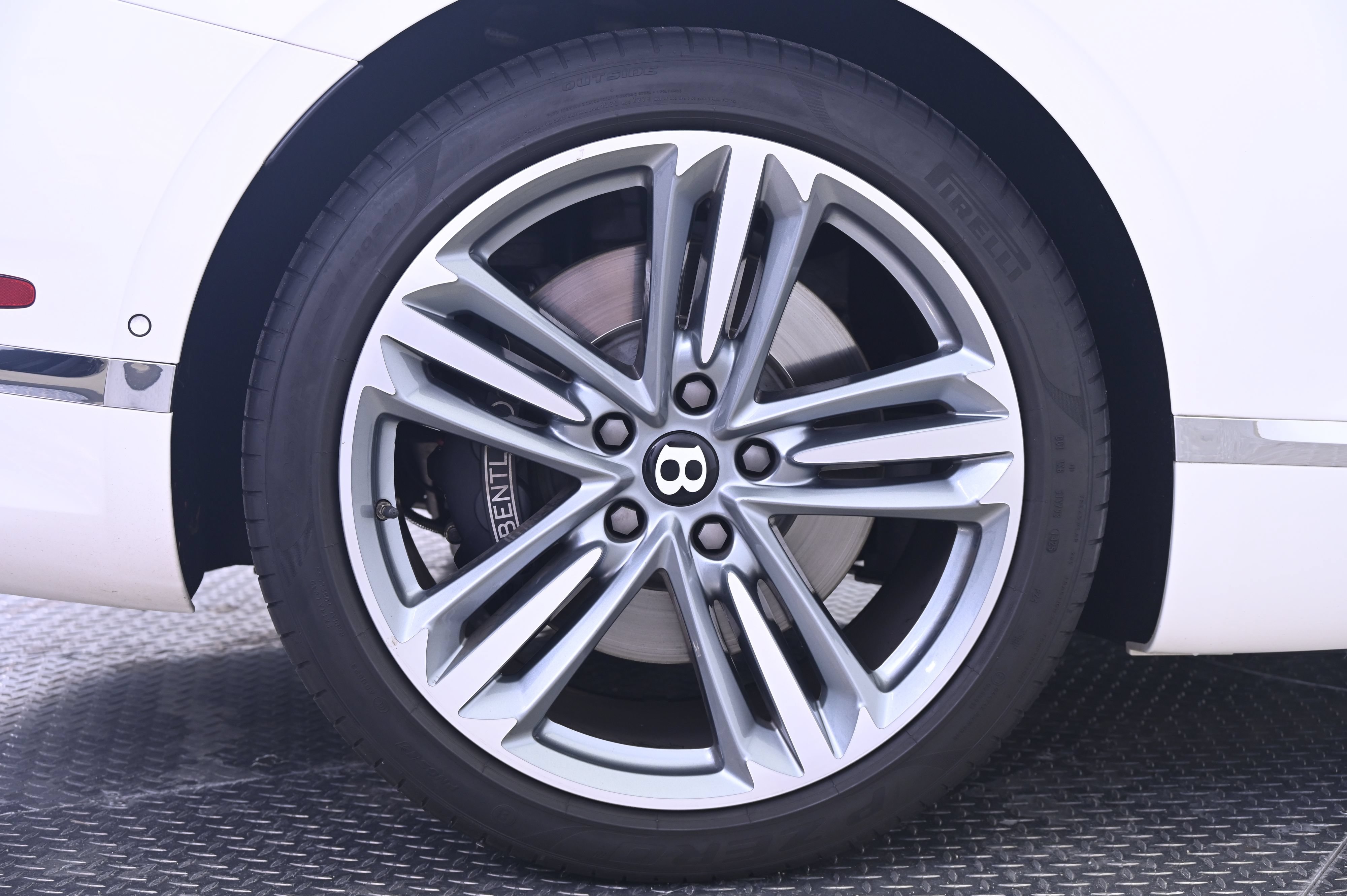 Used 2021 Bentley Continental GT AWD/4WD image 13