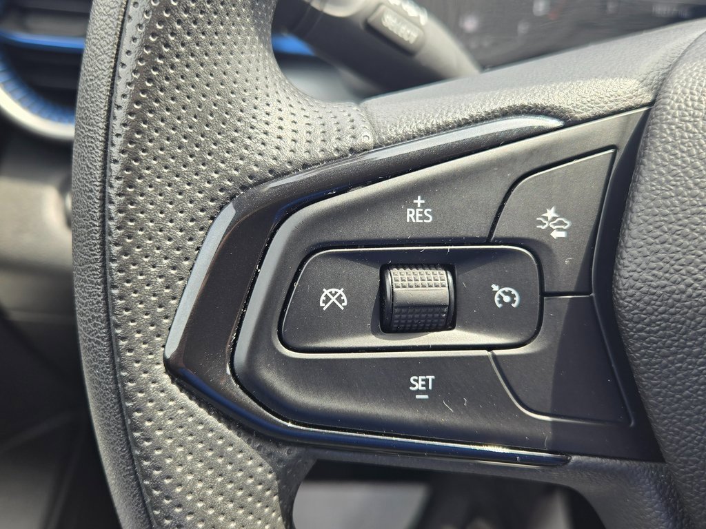 Used 2024 Chevrolet Trax LS image 29