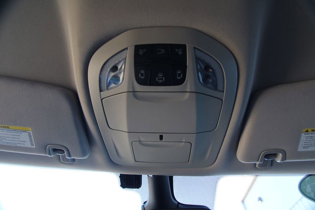 Used 2024 Chrysler Pacifica Touring-L FWD image 35