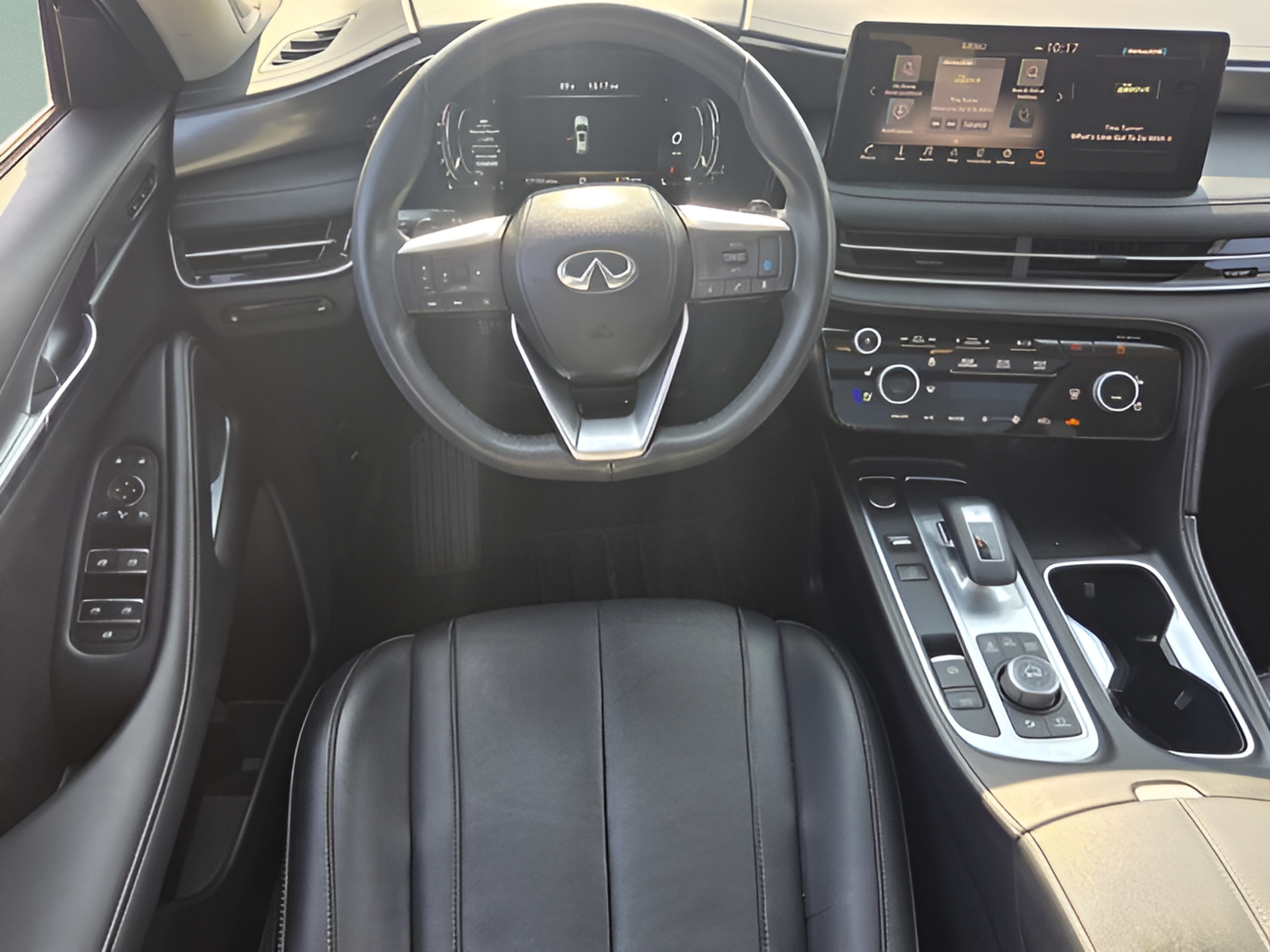 Used 2024 INFINITI QX60 Luxe w/ Performance Audio Package FWD image 12