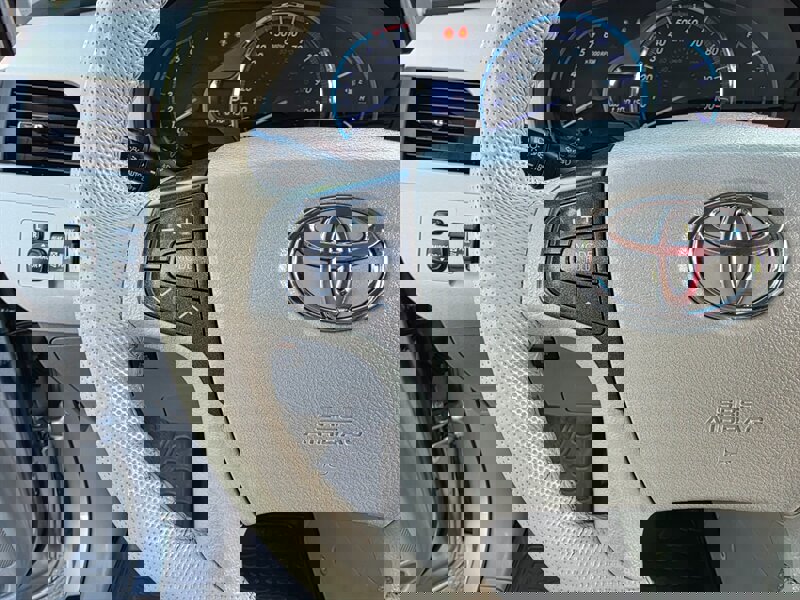 Used 2014 Toyota Sienna XLE image 39