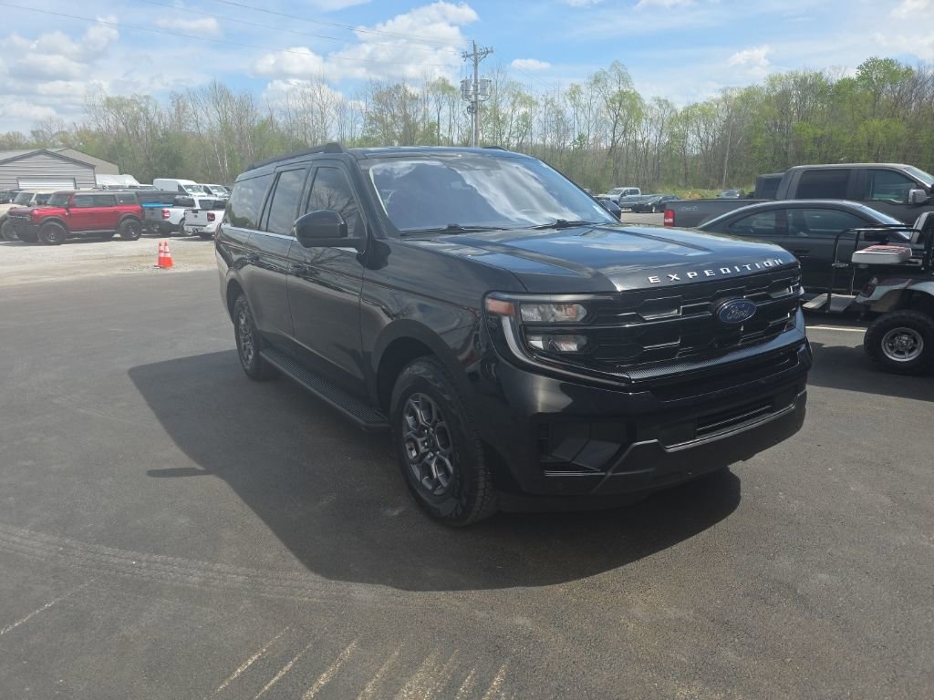 Used 2025 Ford Expedition Max Active image 4