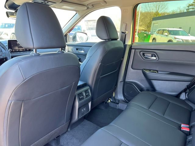 New 2026 Nissan Rogue SV image 32