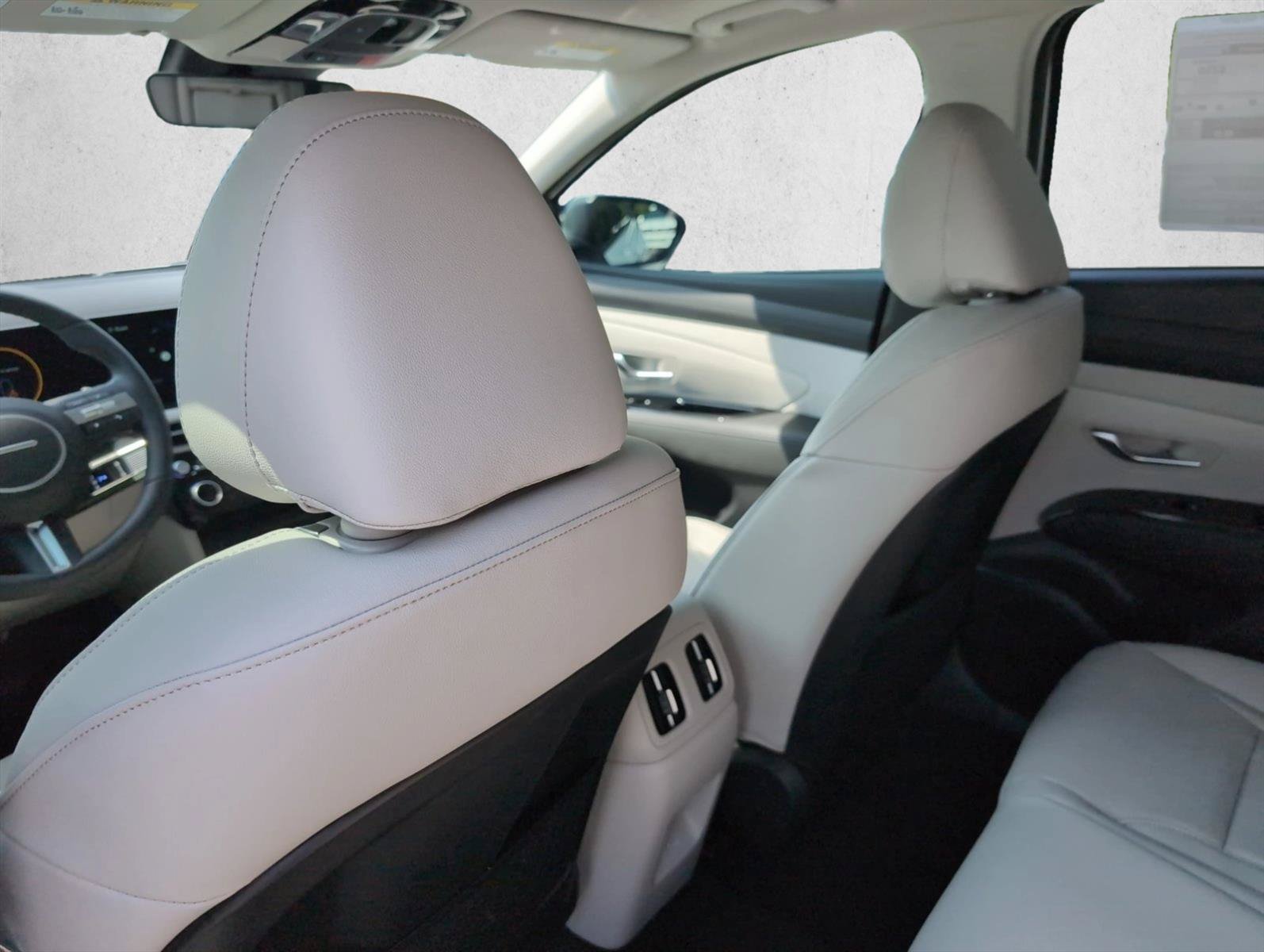 New 2026 Hyundai Tucson Limited FWD image 21