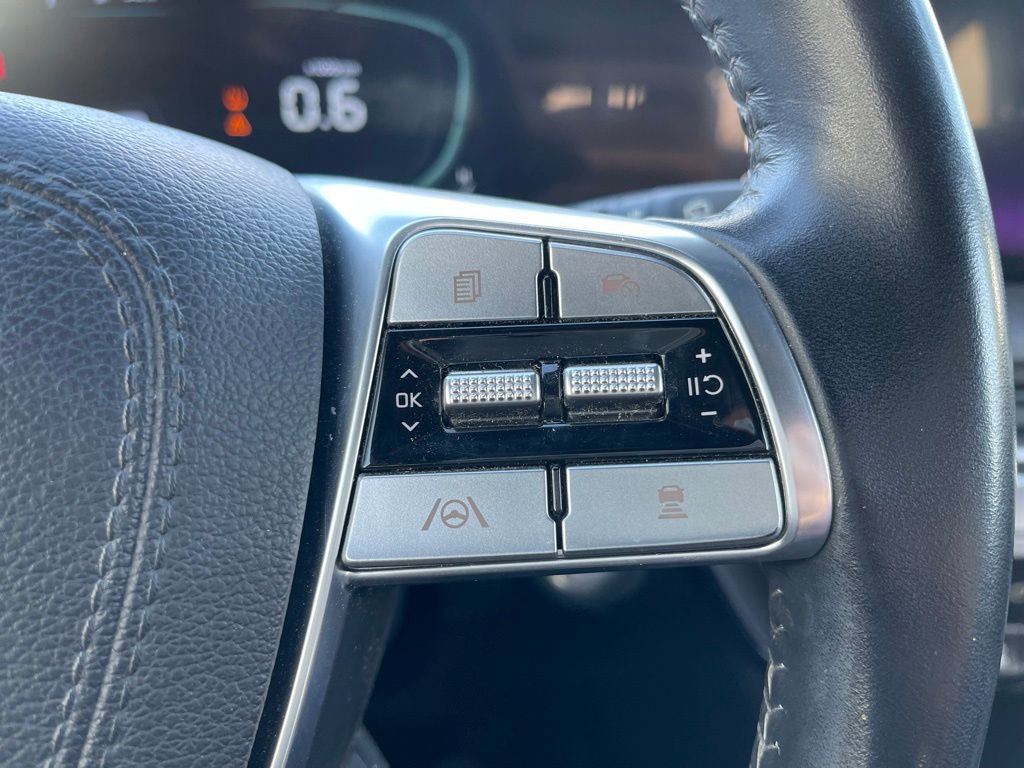 Used 2024 Kia Telluride EX w/ EX Captain's Chair Package image 19