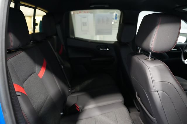 Used 2024 Chevrolet Colorado Z71 w/ Z71 Convenience Package 2 image 16