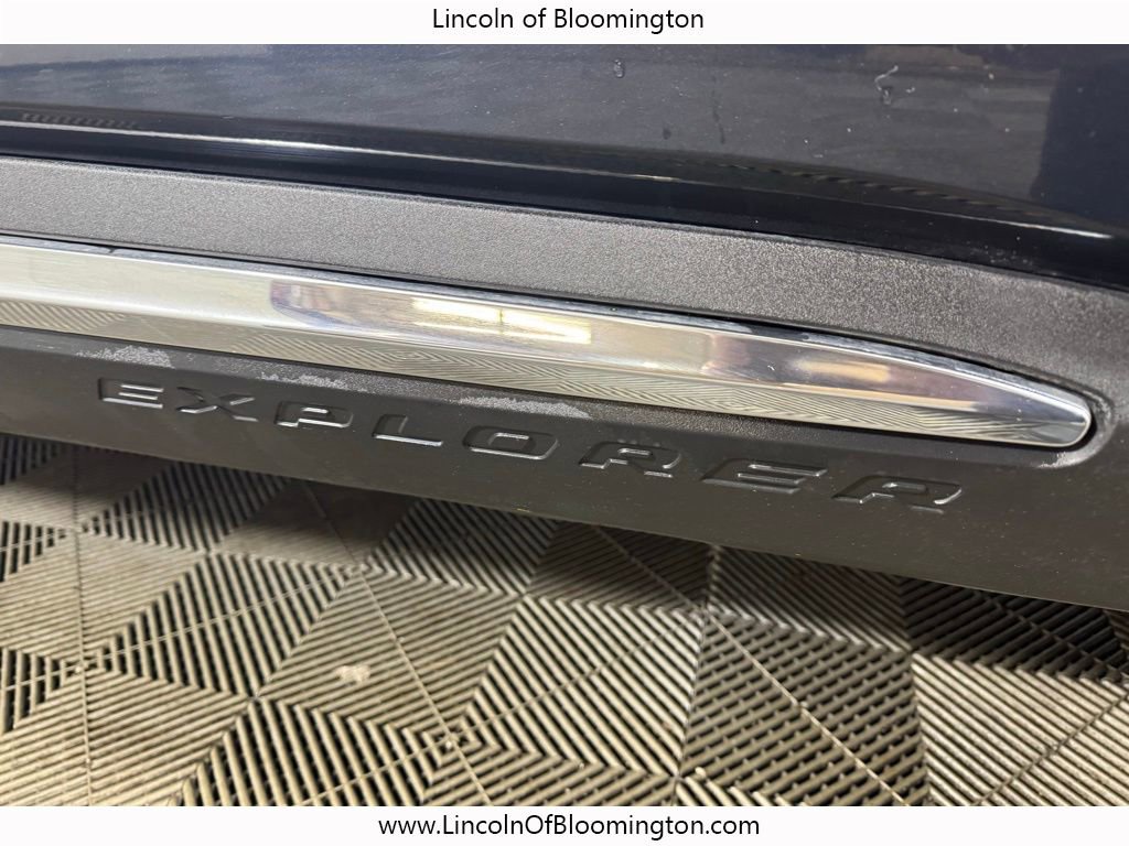 Used 2023 Ford Explorer Limited w/ Equipment Group 301A image 15