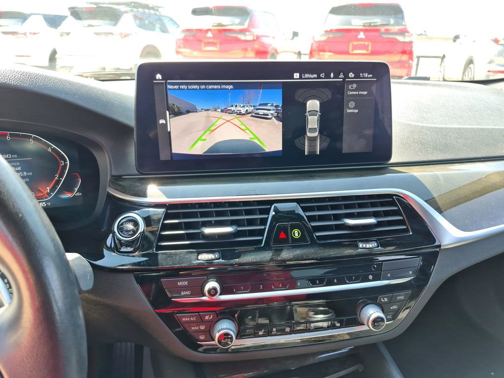 Used 2021 BMW 530i xDrive w/ Premium Package image 34