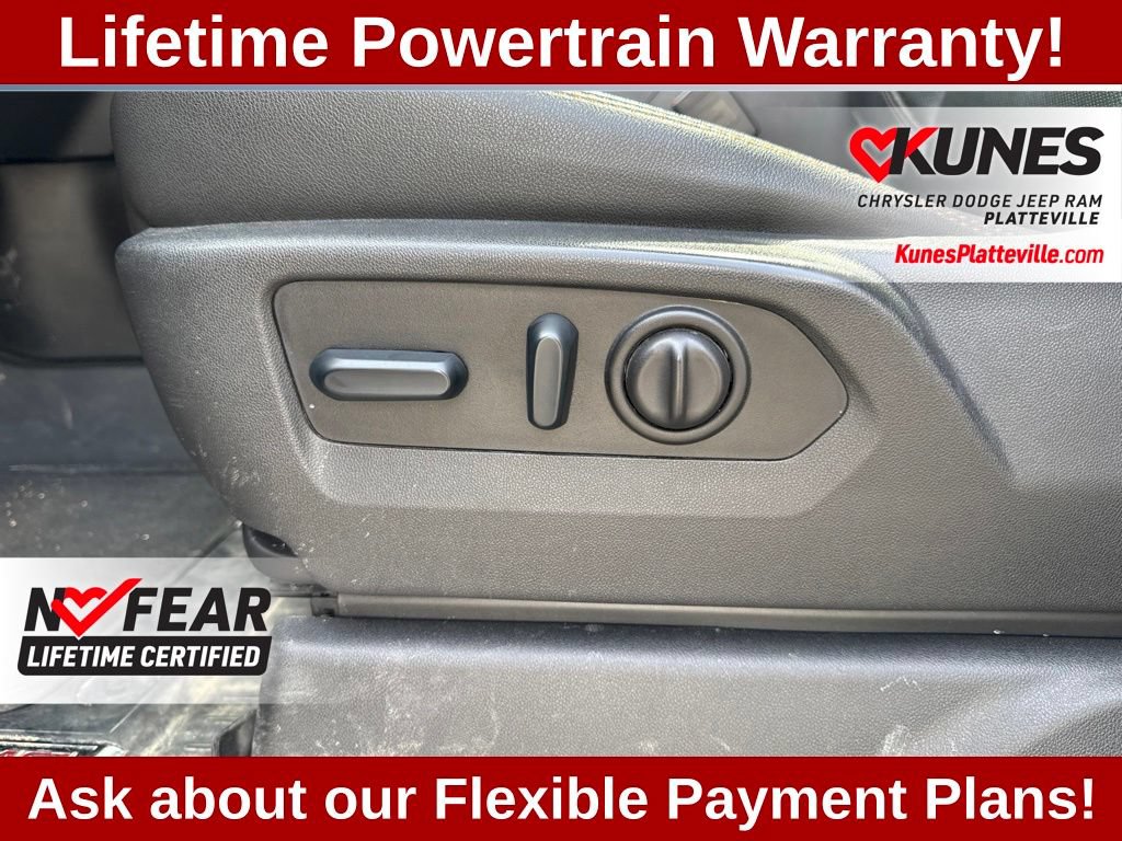 Used 2023 GMC Sierra 3500 AT4 w/ AT4 Preferred Package AWD/4WD image 29