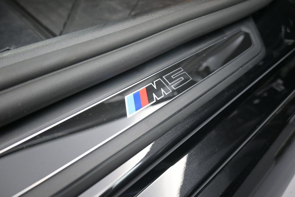 New 2027 BMW M5 Touring AWD/4WD image 21