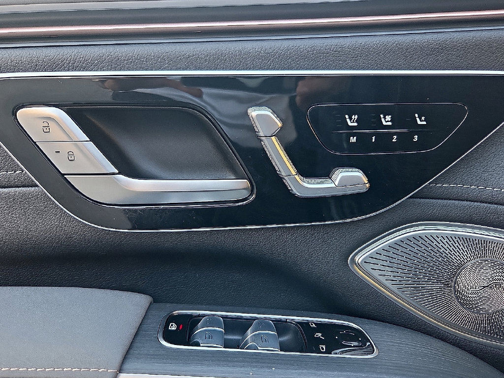 Used 2024 Mercedes-Benz EQS 450+ SUV image 15
