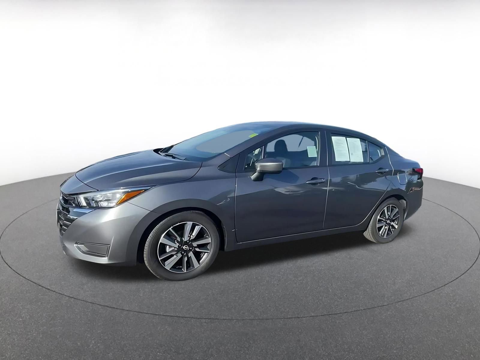 Used 2025 Nissan Versa SV image 8