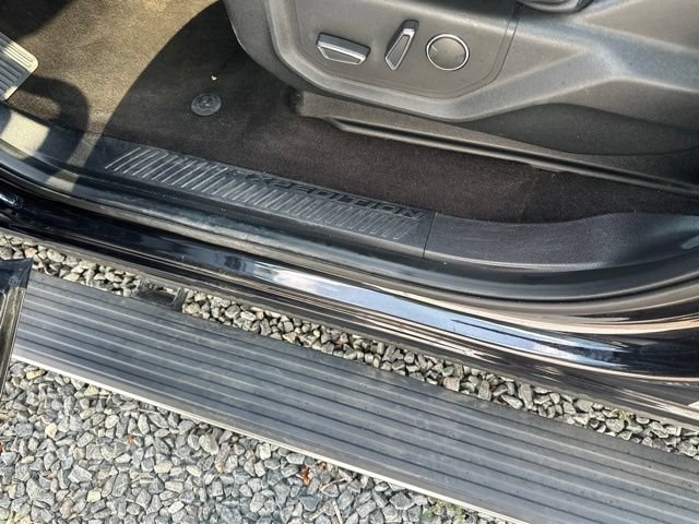 Used 2019 Ford Expedition Max Limited RWD image 13