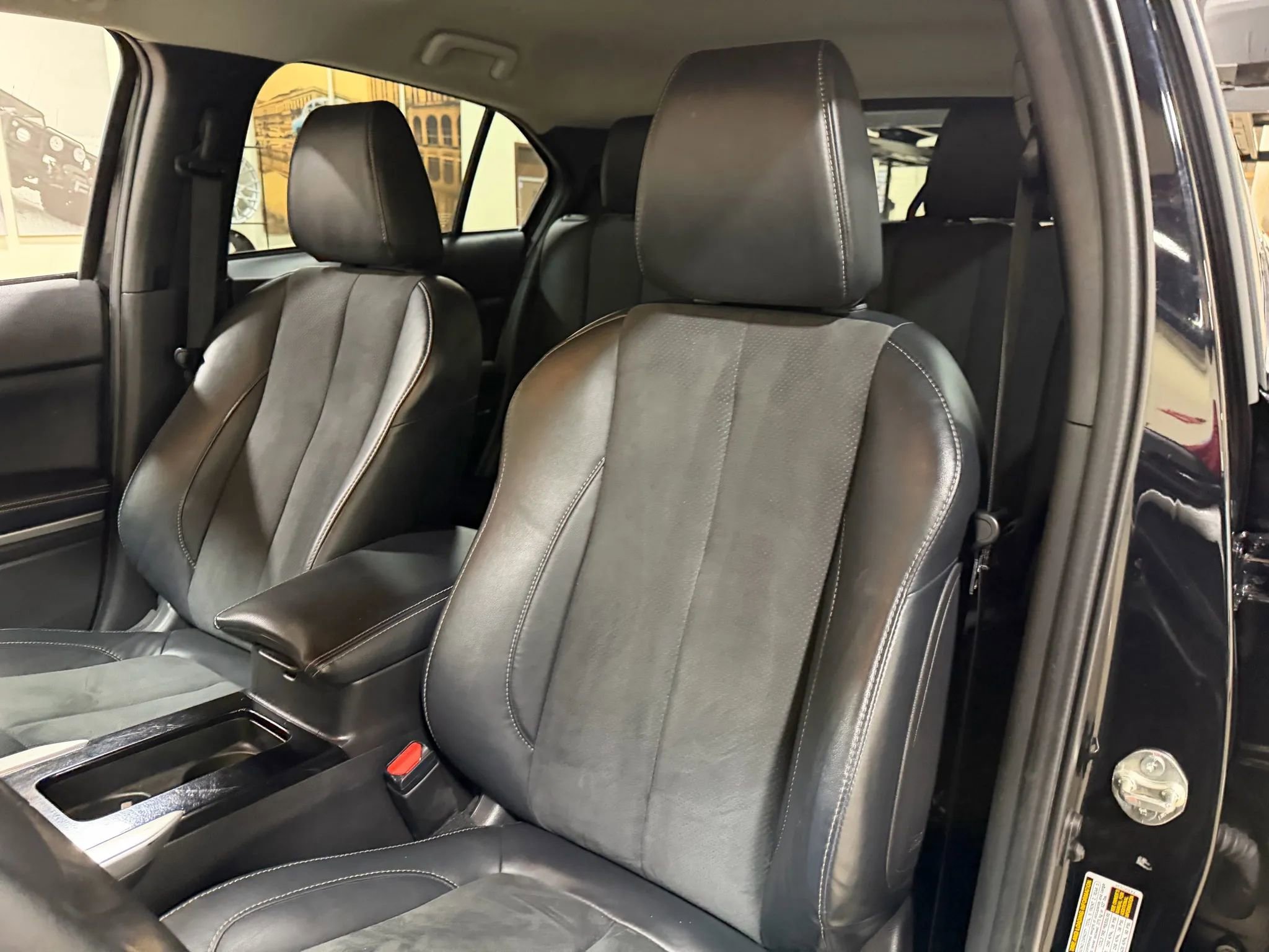 Used 2023 Mitsubishi Eclipse Cross SE image 32