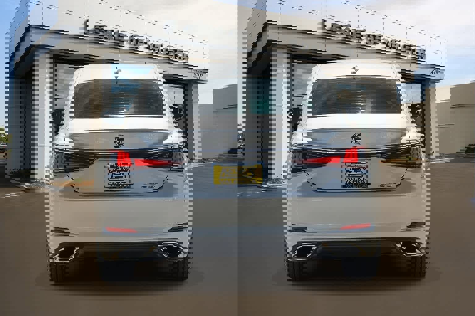 Used 2020 Lexus ES 350 w/ Accessory Package 2 image 3