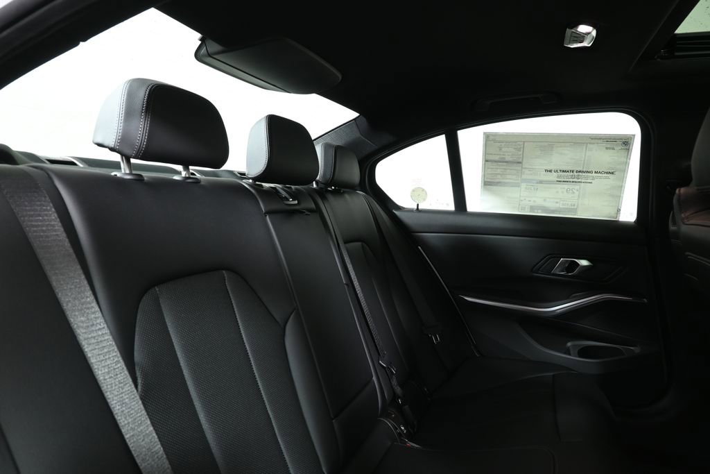 Used 2026 BMW 330i xDrive Sedan w/ Premium Package image 33