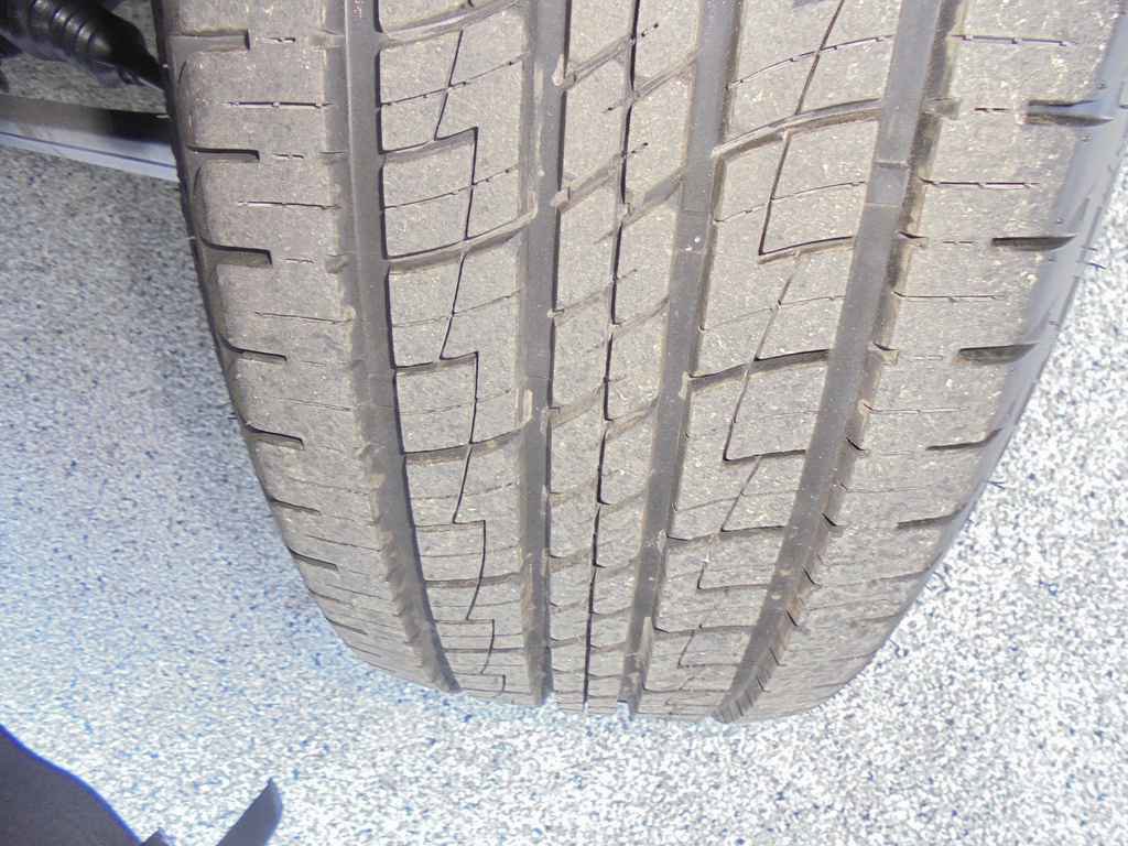 Used 2015 Chevrolet Suburban LT RWD image 5