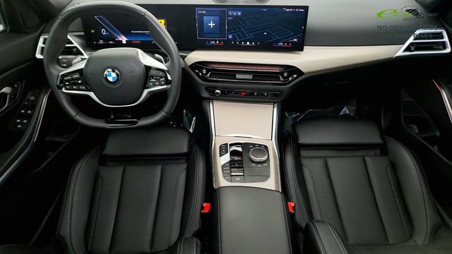 Used 2025 BMW 330i xDrive Sedan AWD/4WD image 37