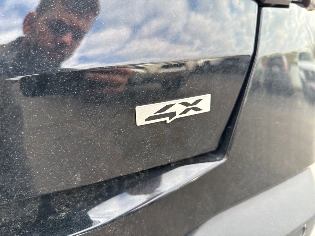 Used 2024 Kia Sorento S w/ Panoramic Sunroof Package image 5