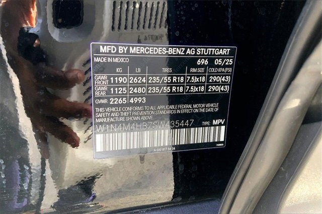 Used 2025 Mercedes-Benz GLB 250 4MATIC image 30