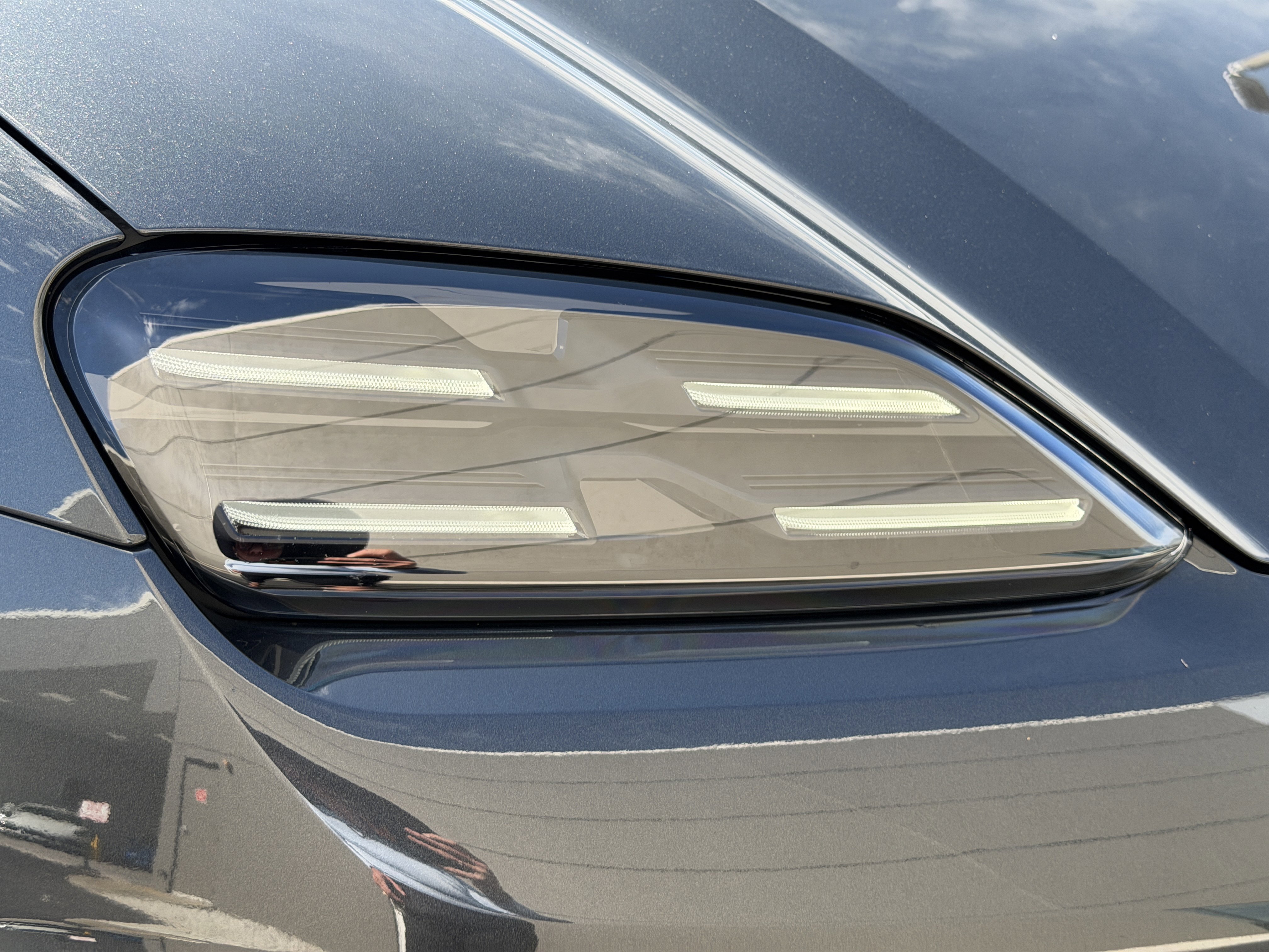 Certified 2024 Porsche Macan 4 Electric image 13