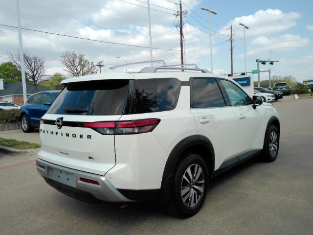 Used 2022 Nissan Pathfinder SL w/ SL Black Package image 7