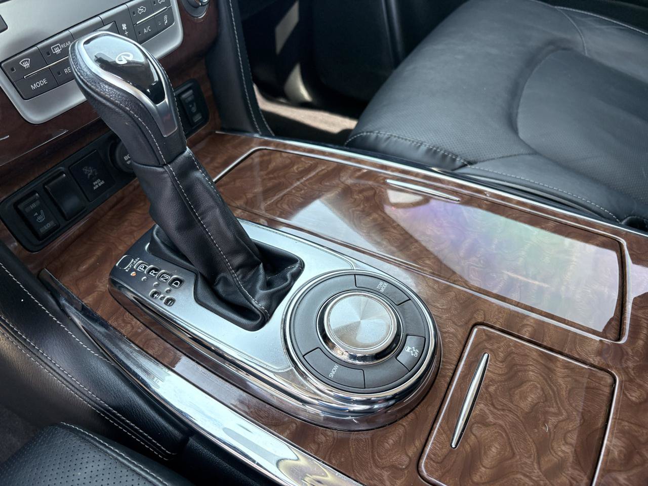 Used 2019 INFINITI QX80 Luxe RWD image 5