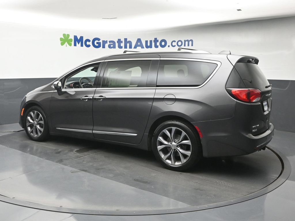 Used 2020 Chrysler Pacifica Limited w/ Tire & Wheel Group FWD image 28