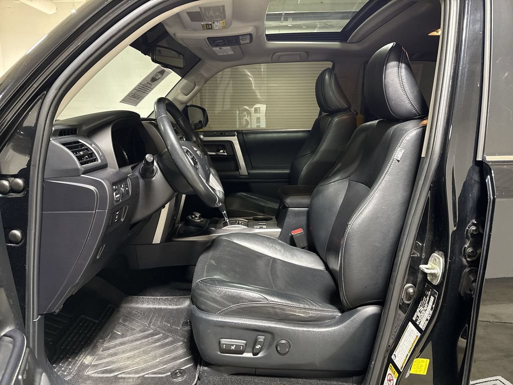 Used 2018 Toyota 4Runner Limited AWD/4WD image 20