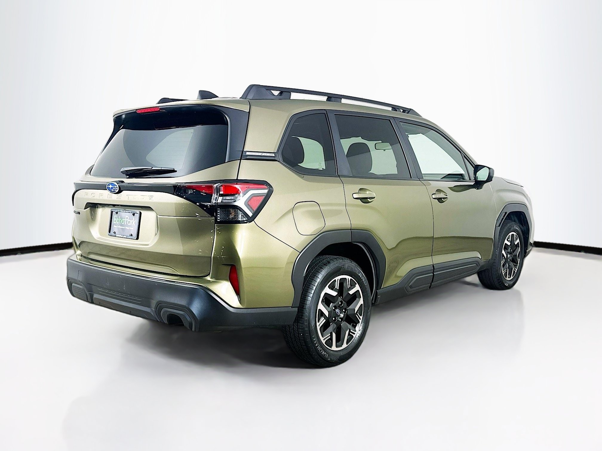 Used 2025 Subaru Forester Premium AWD/4WD image 9