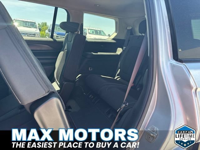 Used 2023 Jeep Grand Cherokee L Laredo w/ Luxury Tech Group I AWD/4WD image 16