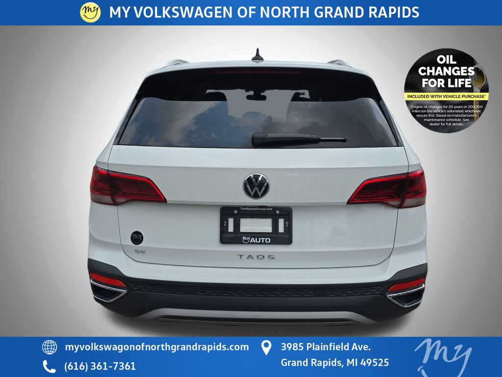 Used 2023 Volkswagen Taos SE FWD image 7