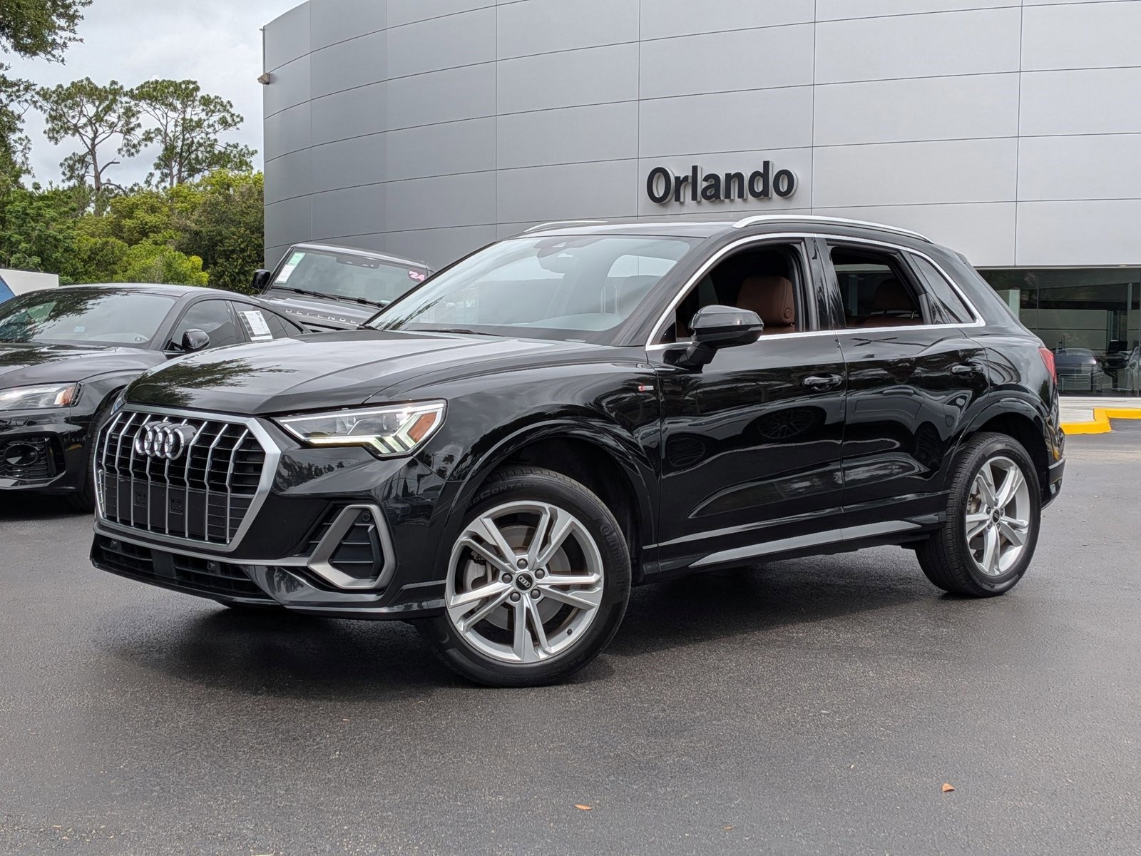 Used 2021 Audi Q3 2.0T Premium Plus w/ Premium Plus Package AWD/4WD image 1