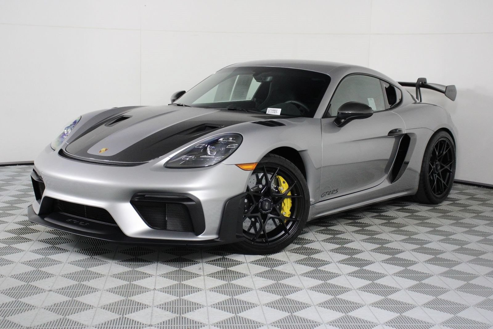 Certified 2025 Porsche 718 Cayman GT4 RS RWD image 31