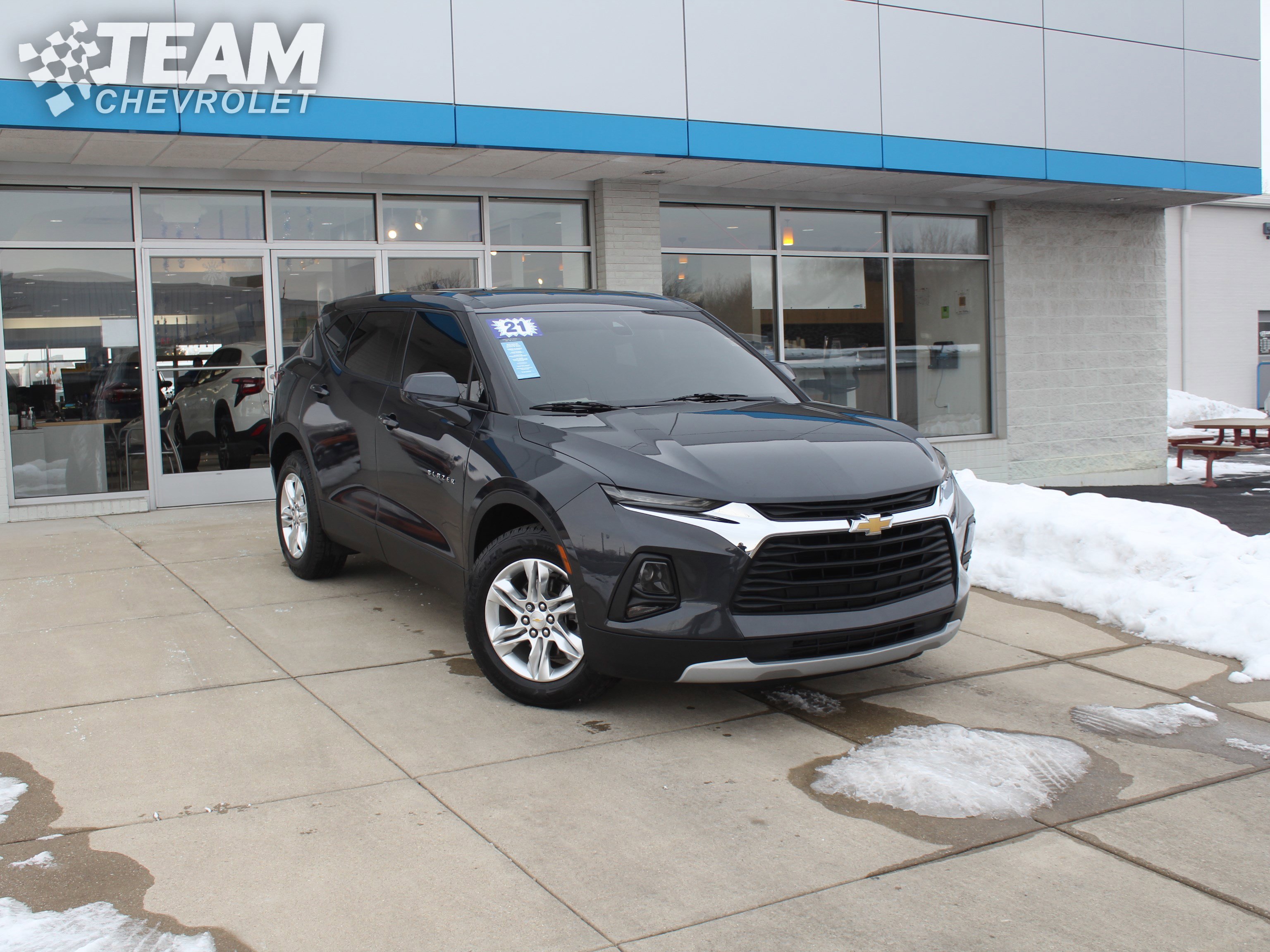 Used 2021 Chevrolet Blazer LT image 2