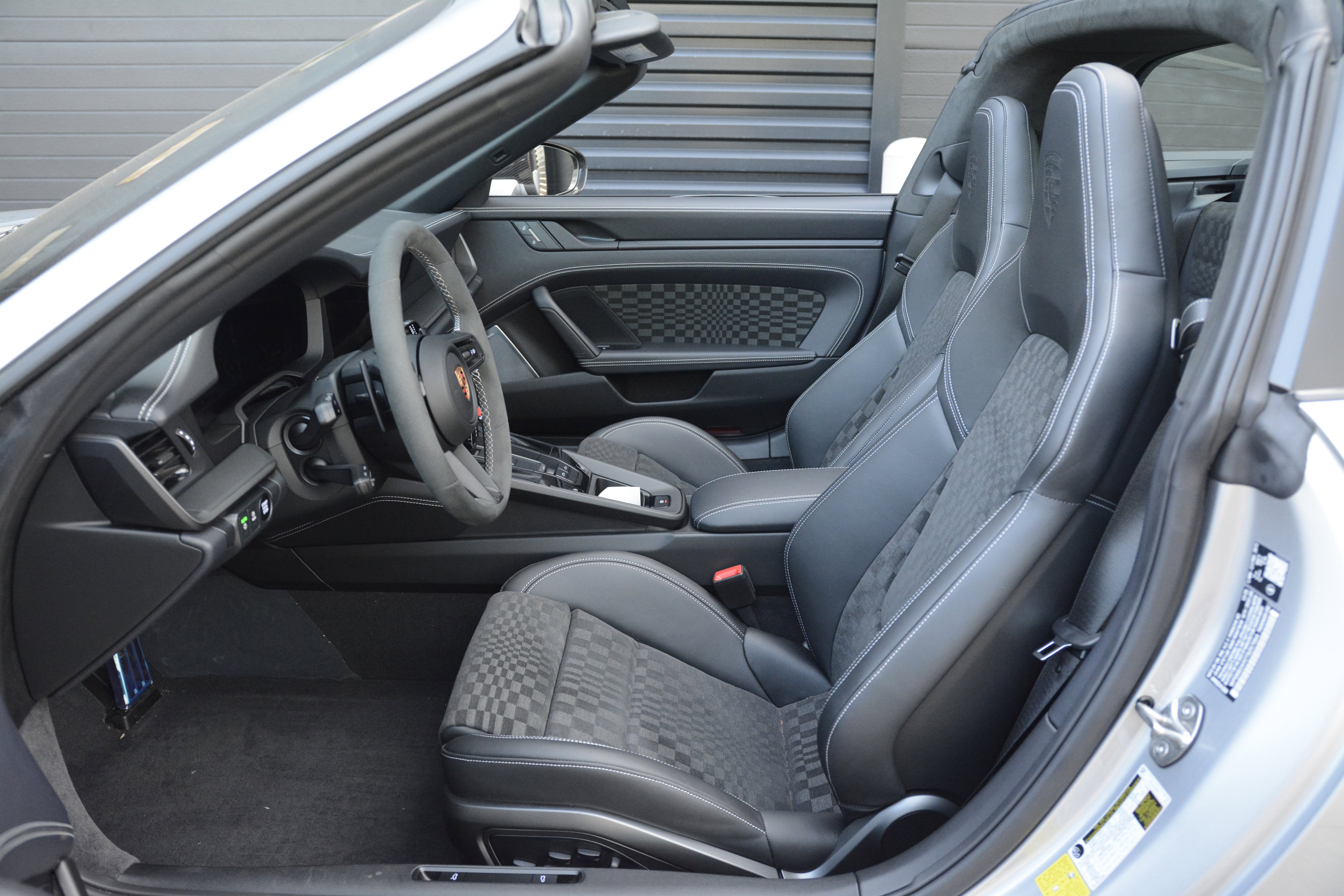Certified 2026 Porsche 911 Targa 4 GTS AWD/4WD image 17