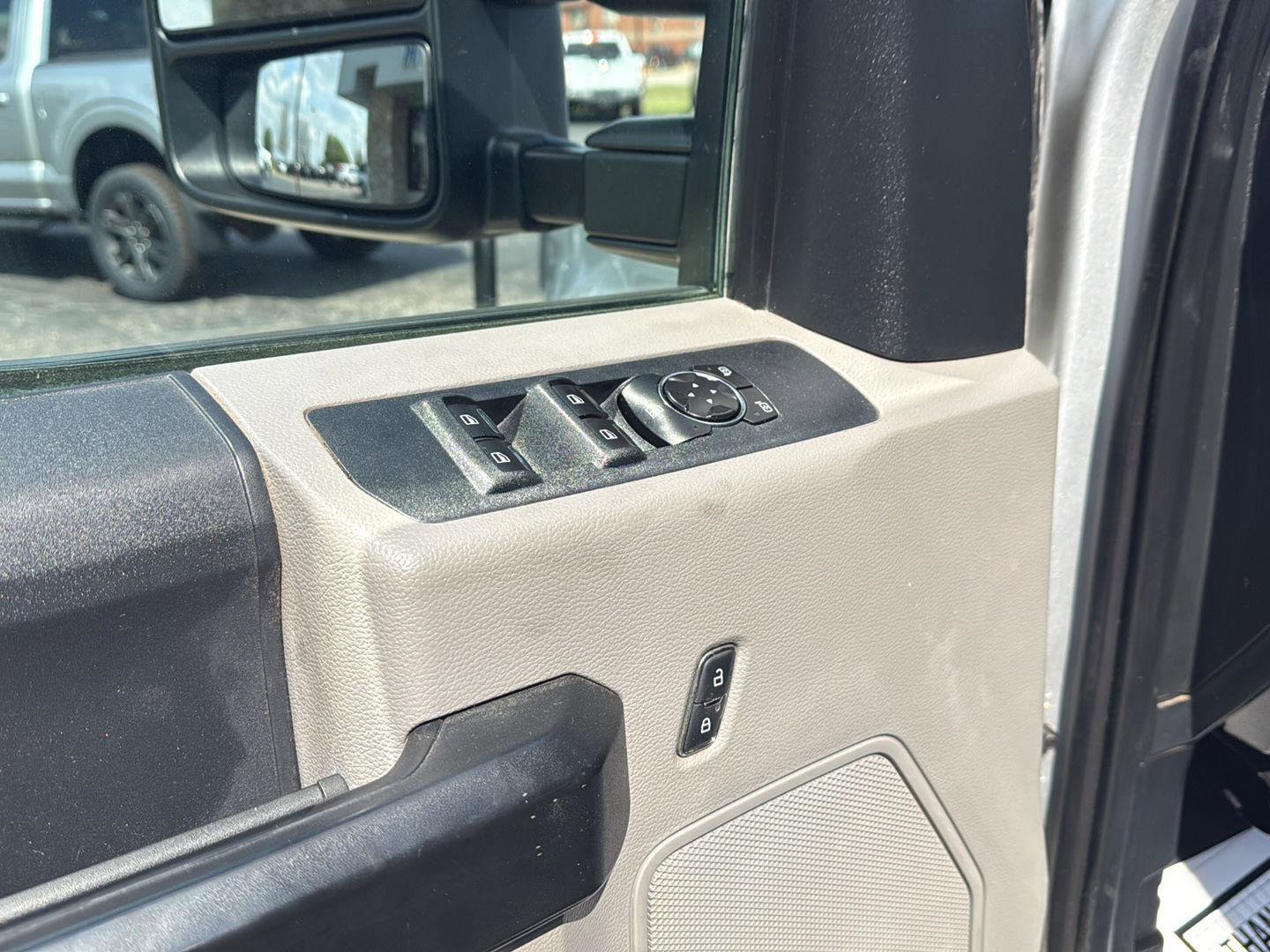 Used 2019 Ford F250 XL w/ Power Equipment Group image 16