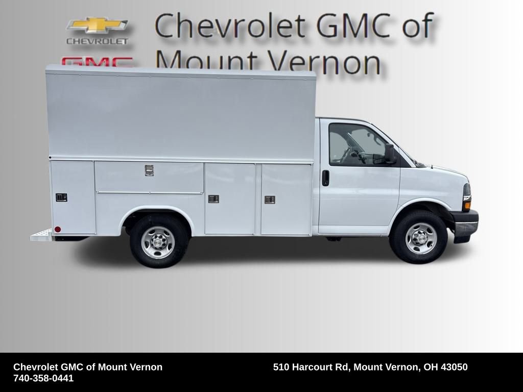 Used 2025 Chevrolet Express 3500 w/ Power Convenience Package image 7