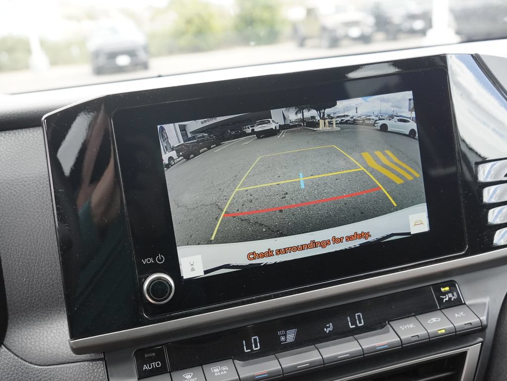 Used 2025 Toyota Camry LE FWD image 17