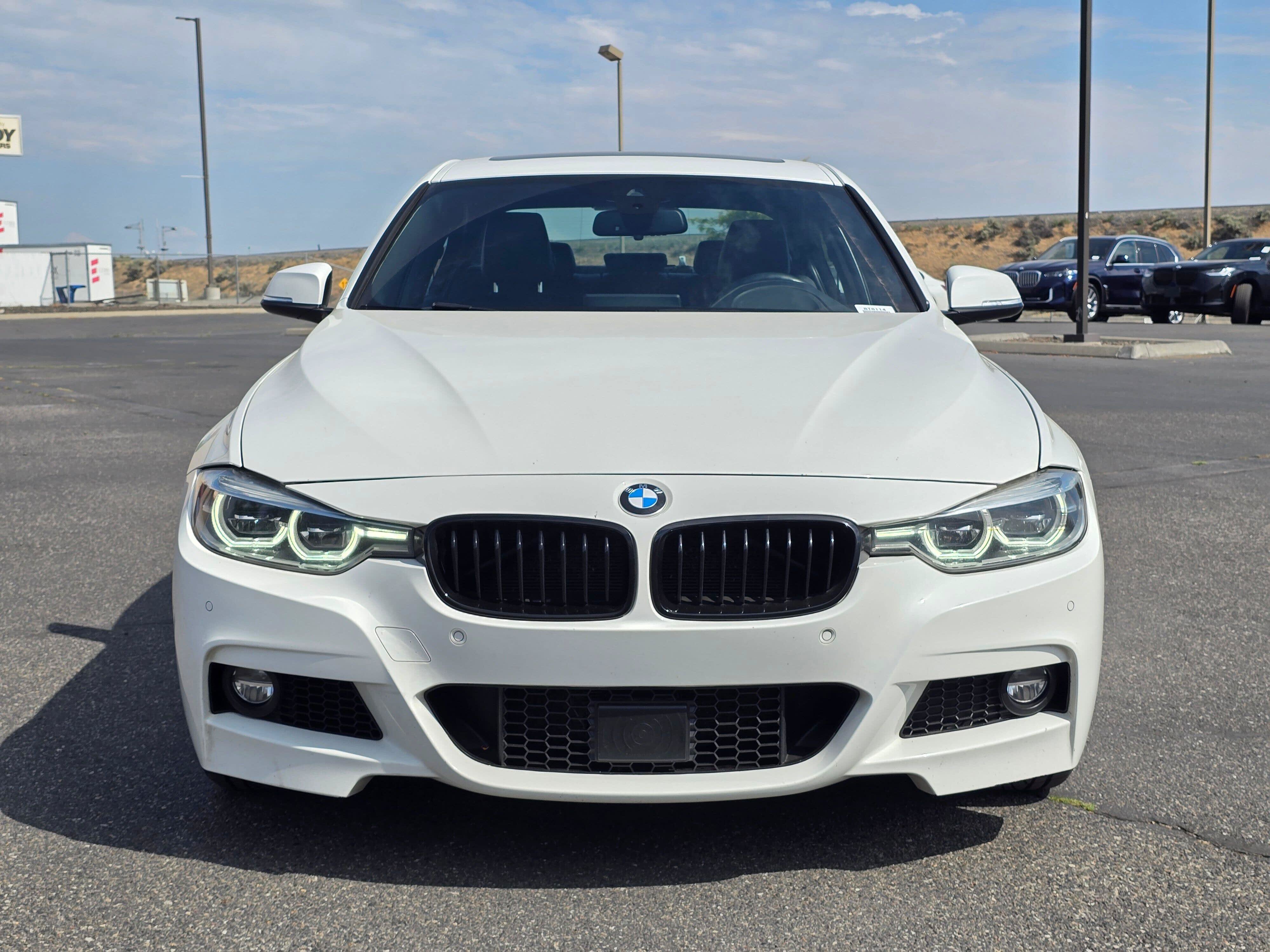 Used 2018 BMW 340i xDrive Sedan AWD/4WD image 6