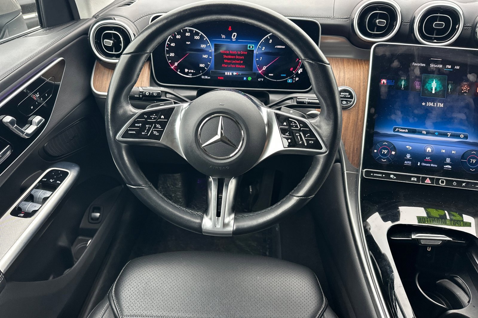 Used 2024 Mercedes-Benz GLC 300 w/ Winter Package image 15