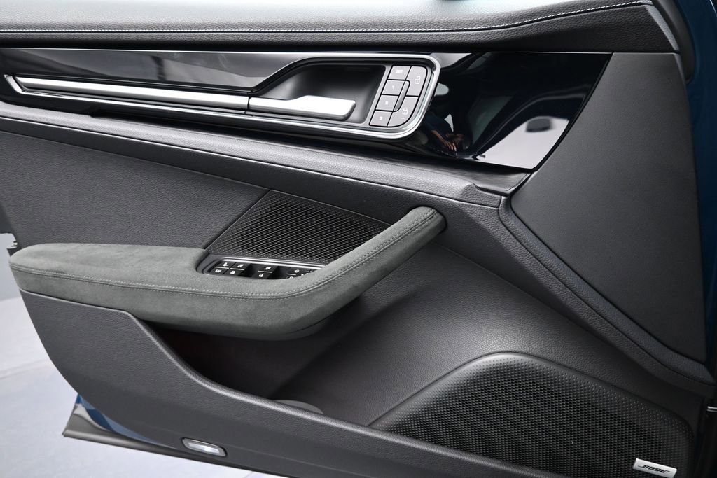 Certified 2026 Porsche Panamera 4 AWD/4WD image 25