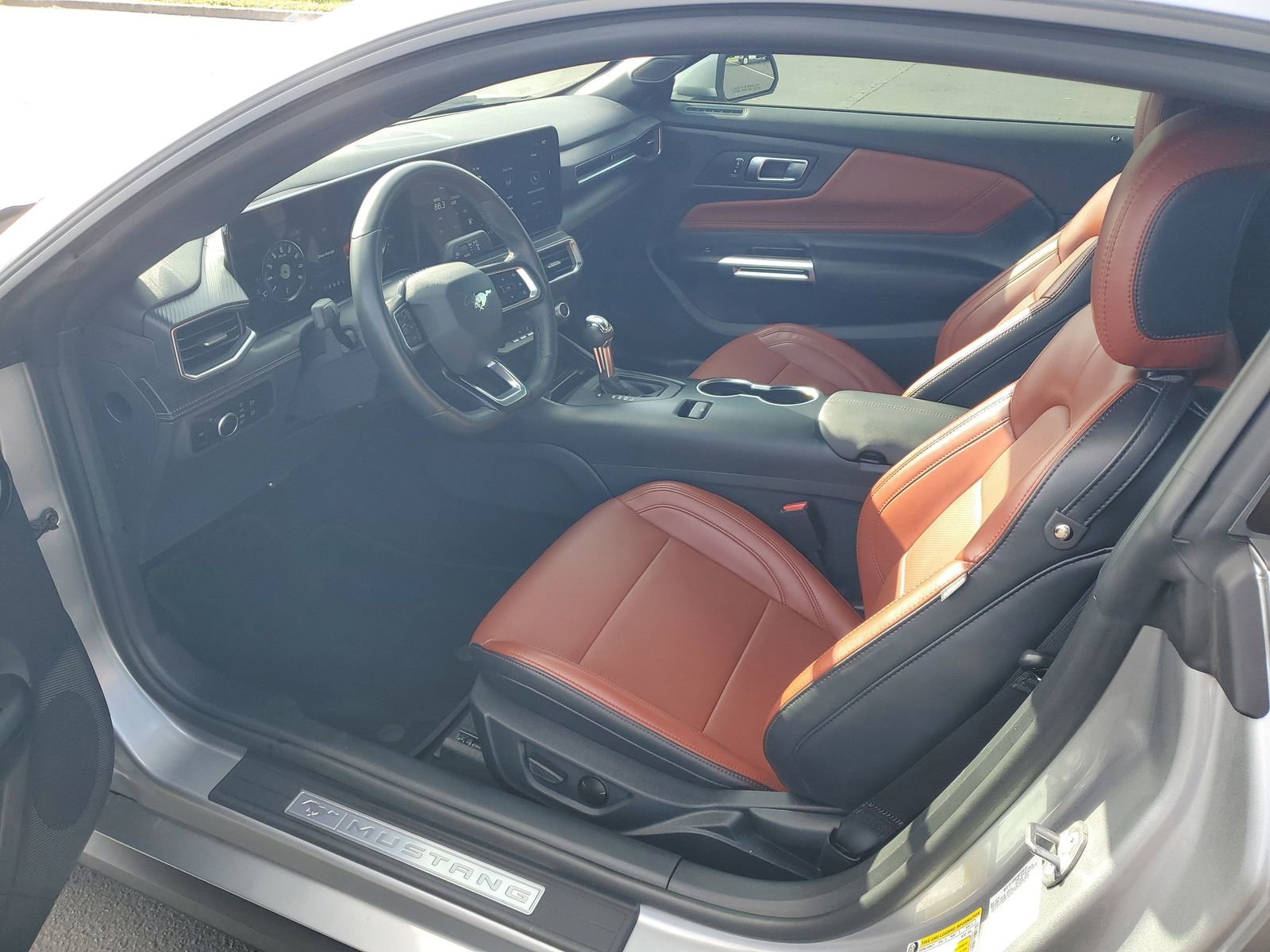 Used 2024 Ford Mustang Premium image 10