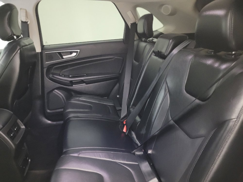 Used 2016 Ford Edge Titanium w/ Technology Package image 18