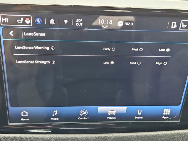 Used 2025 Chrysler Pacifica Select image 46